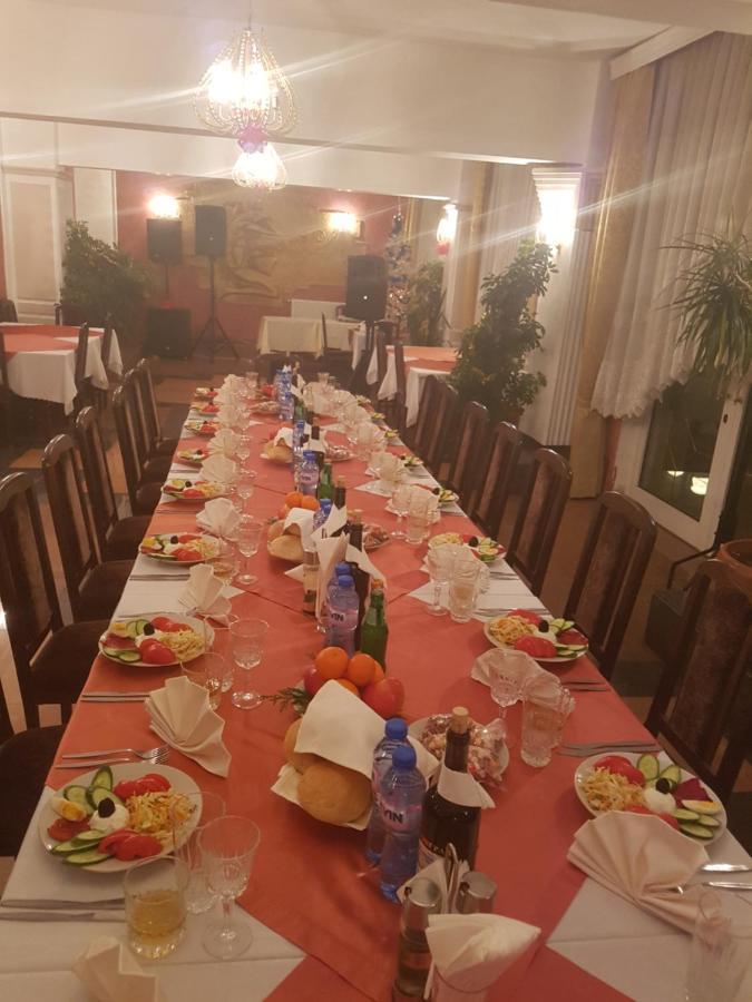 Paradise Hotel Madzharovo Экстерьер фото