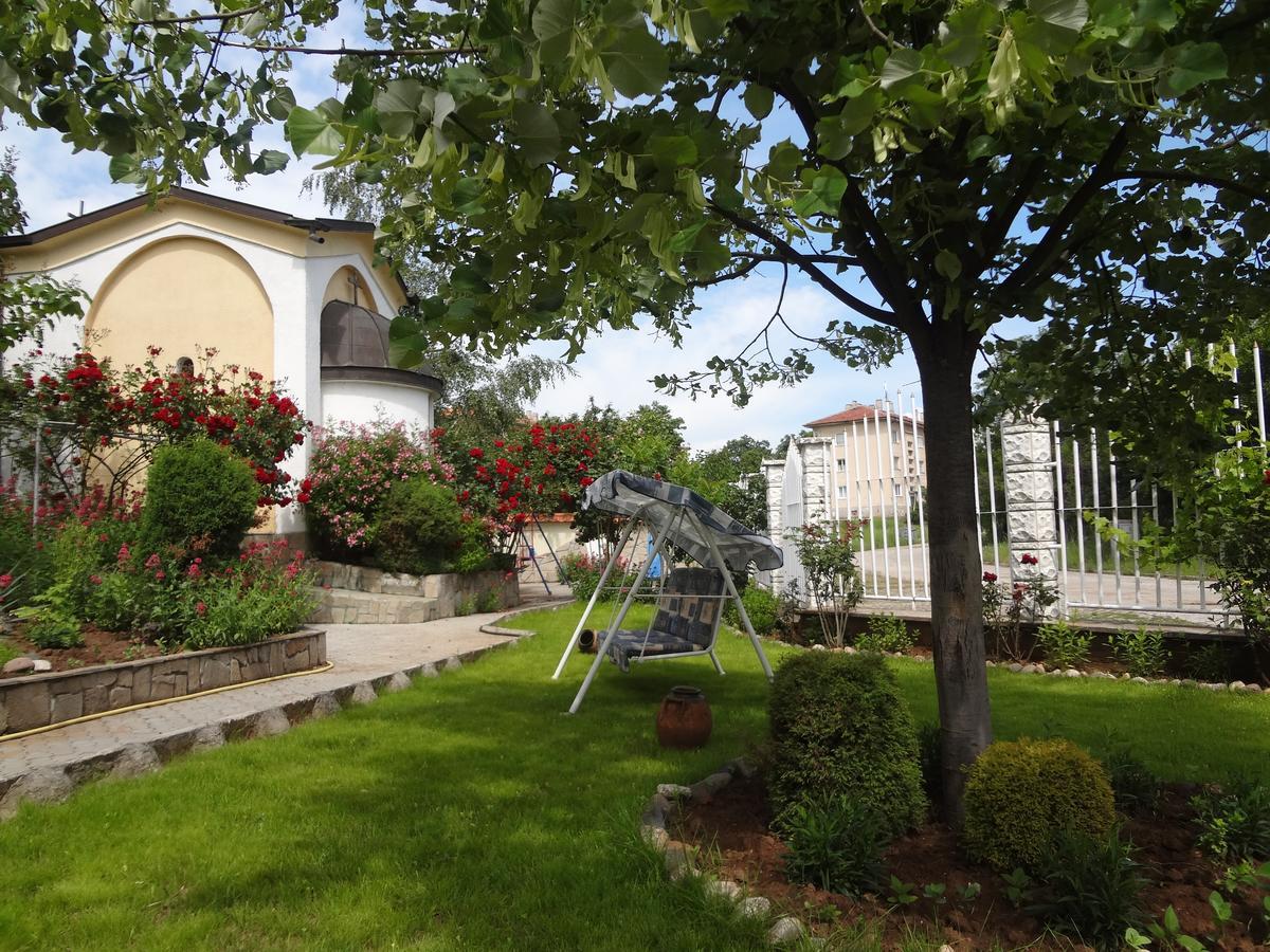Paradise Hotel Madzharovo Экстерьер фото