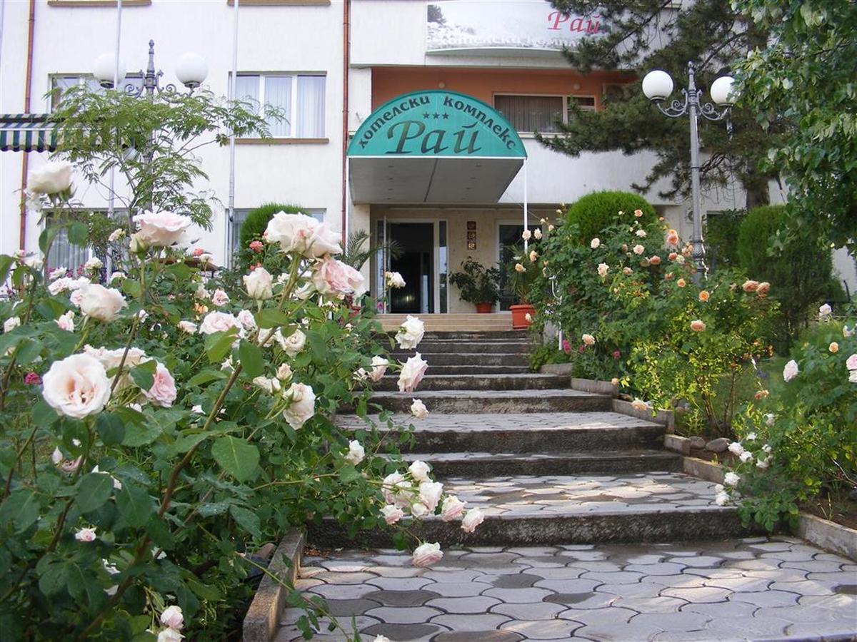Paradise Hotel Madzharovo Экстерьер фото