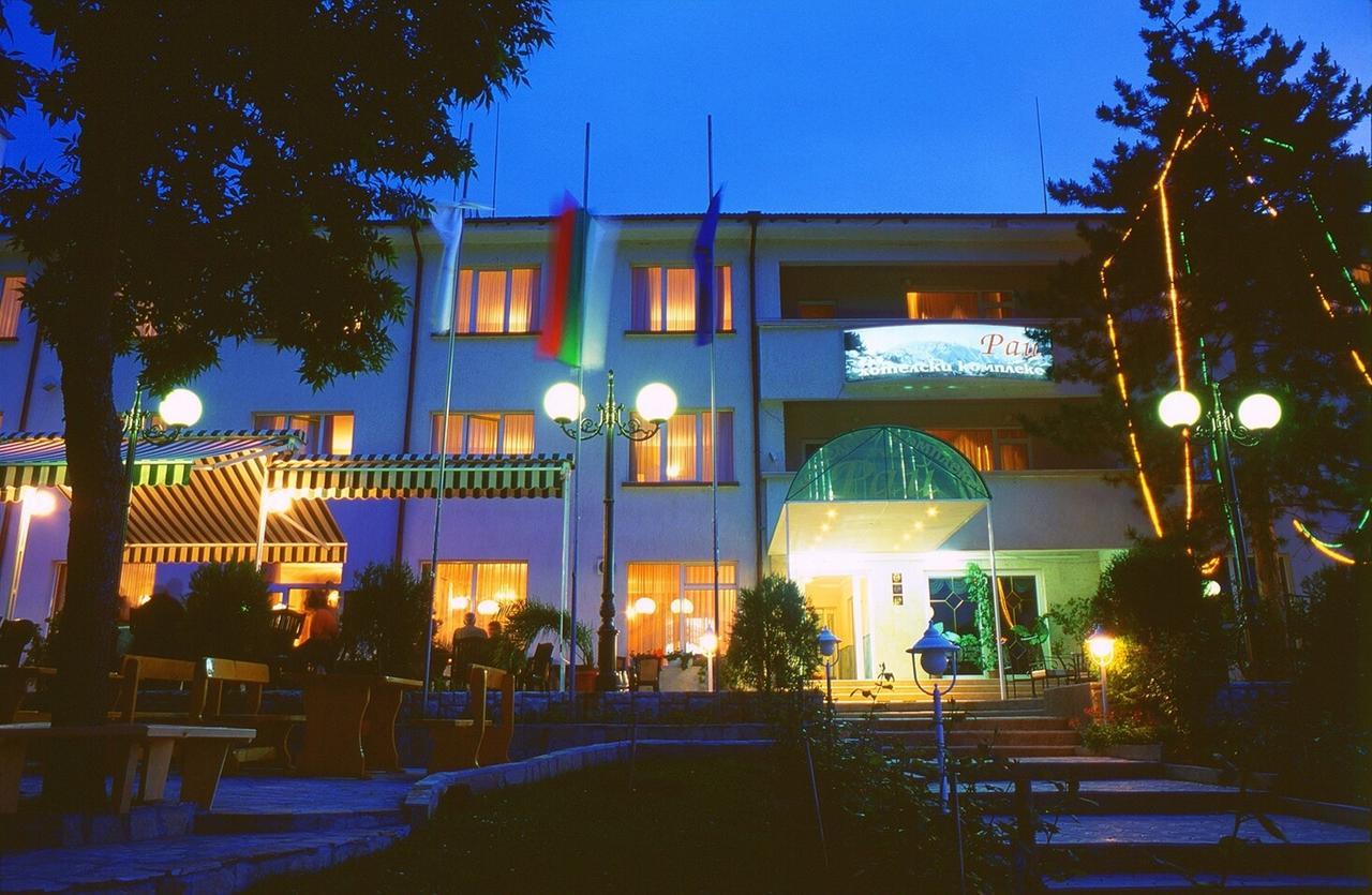 Paradise Hotel Madzharovo Экстерьер фото