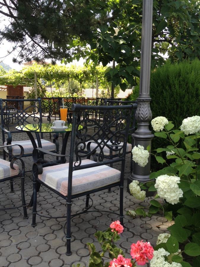 Paradise Hotel Madzharovo Экстерьер фото