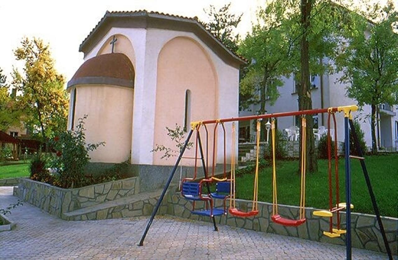 Paradise Hotel Madzharovo Экстерьер фото