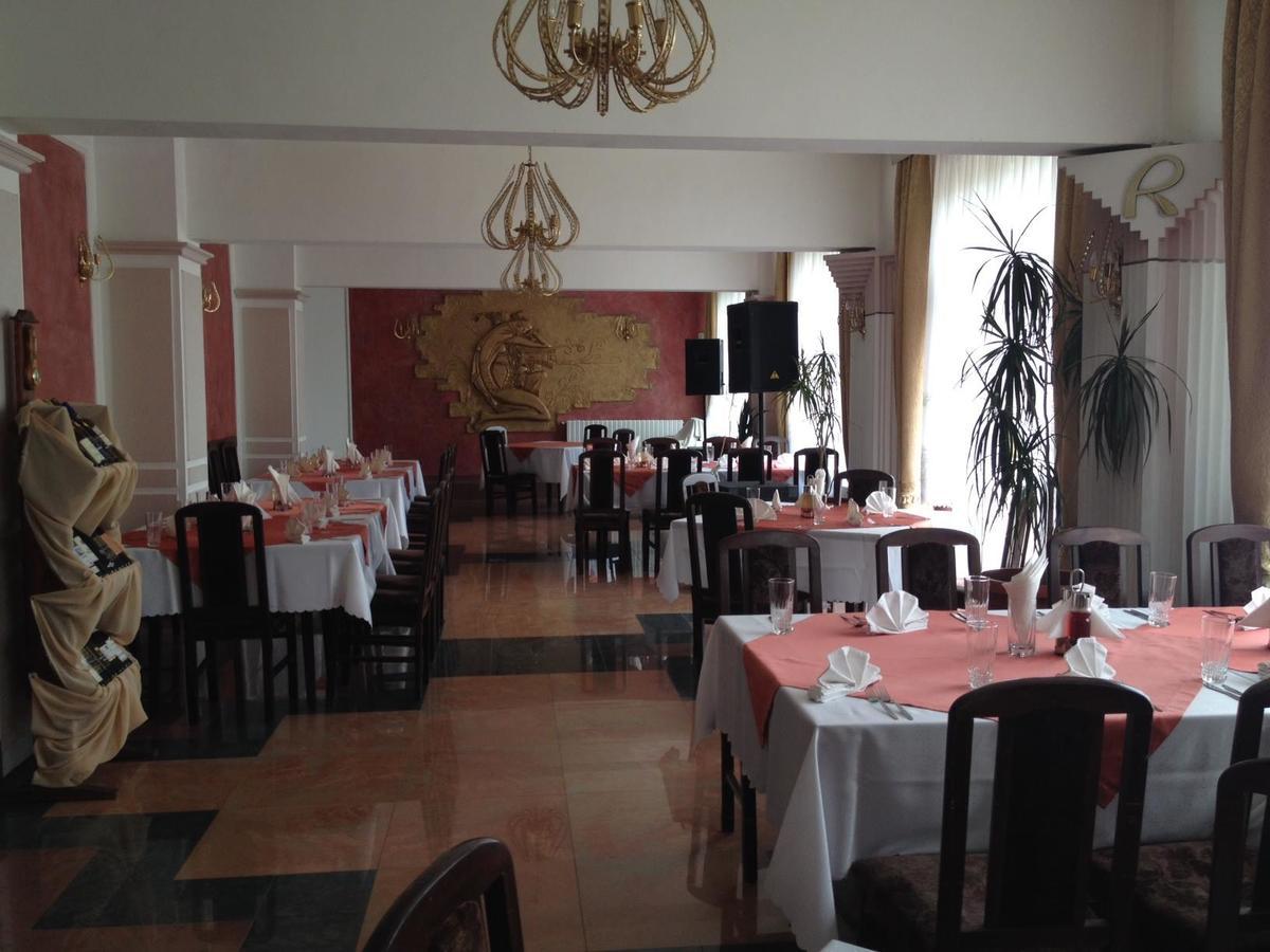 Paradise Hotel Madzharovo Экстерьер фото