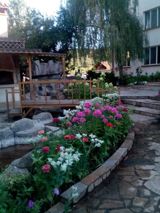 Paradise Hotel Madzharovo Экстерьер фото