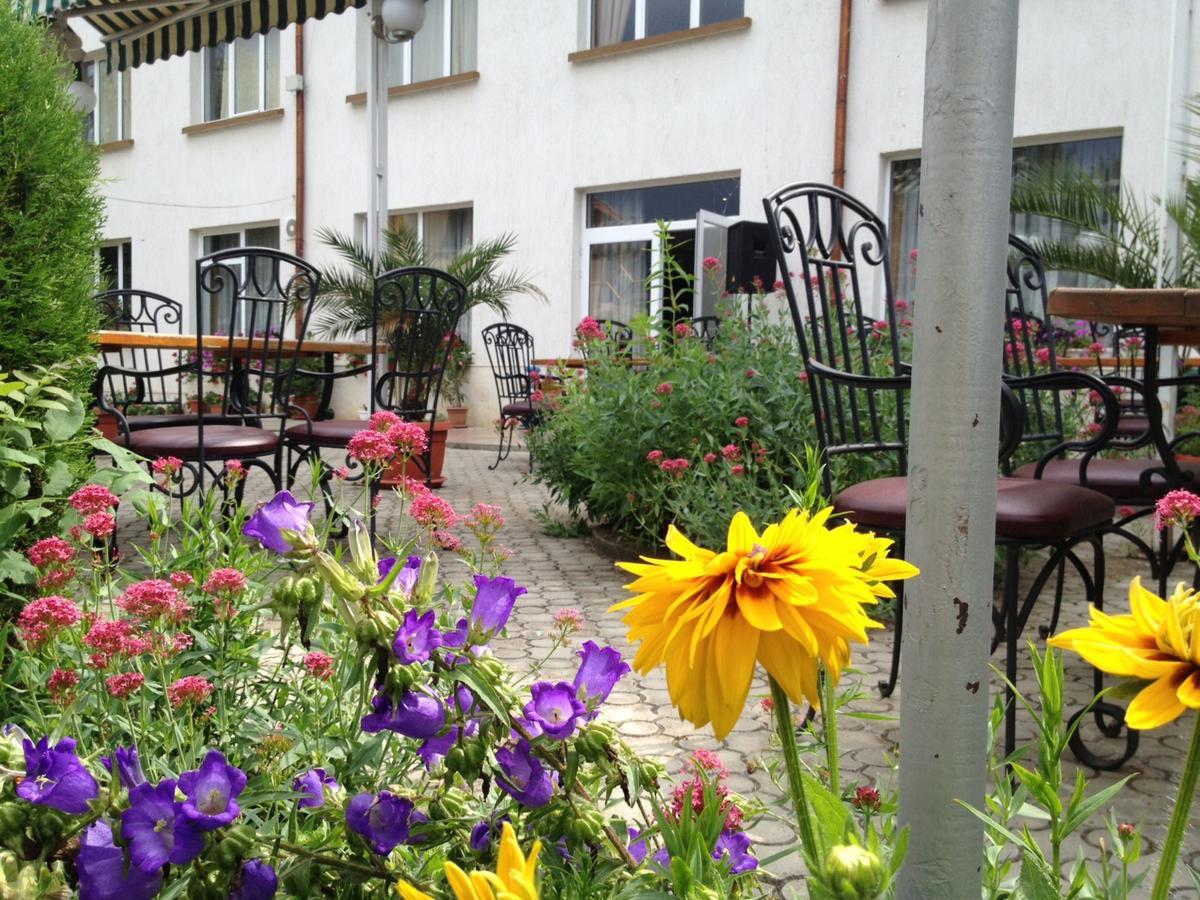 Paradise Hotel Madzharovo Экстерьер фото